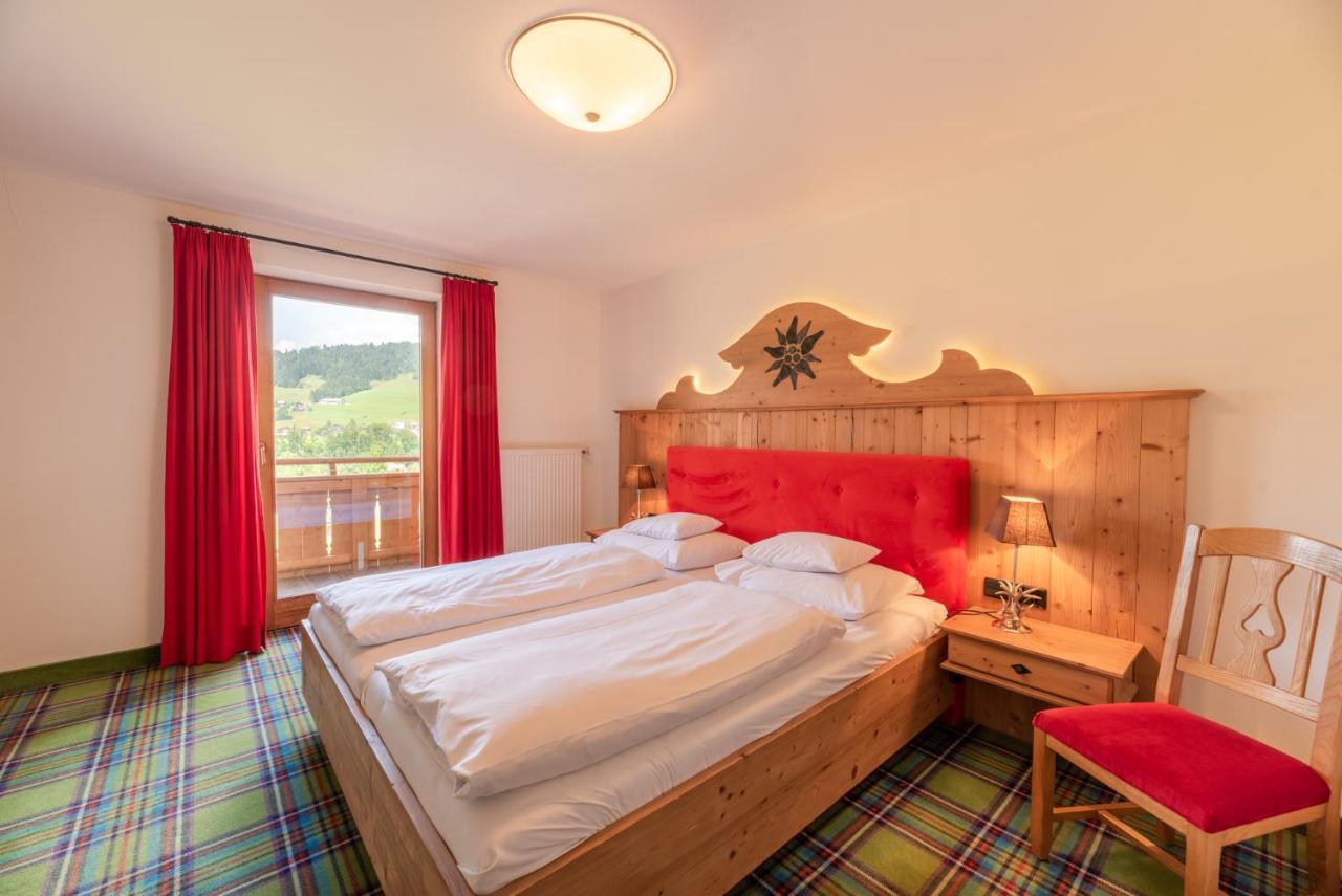 Relais & Chateaux Gut Steinbach Hotel Chalets Spa Reit im Winkl Exterior photo